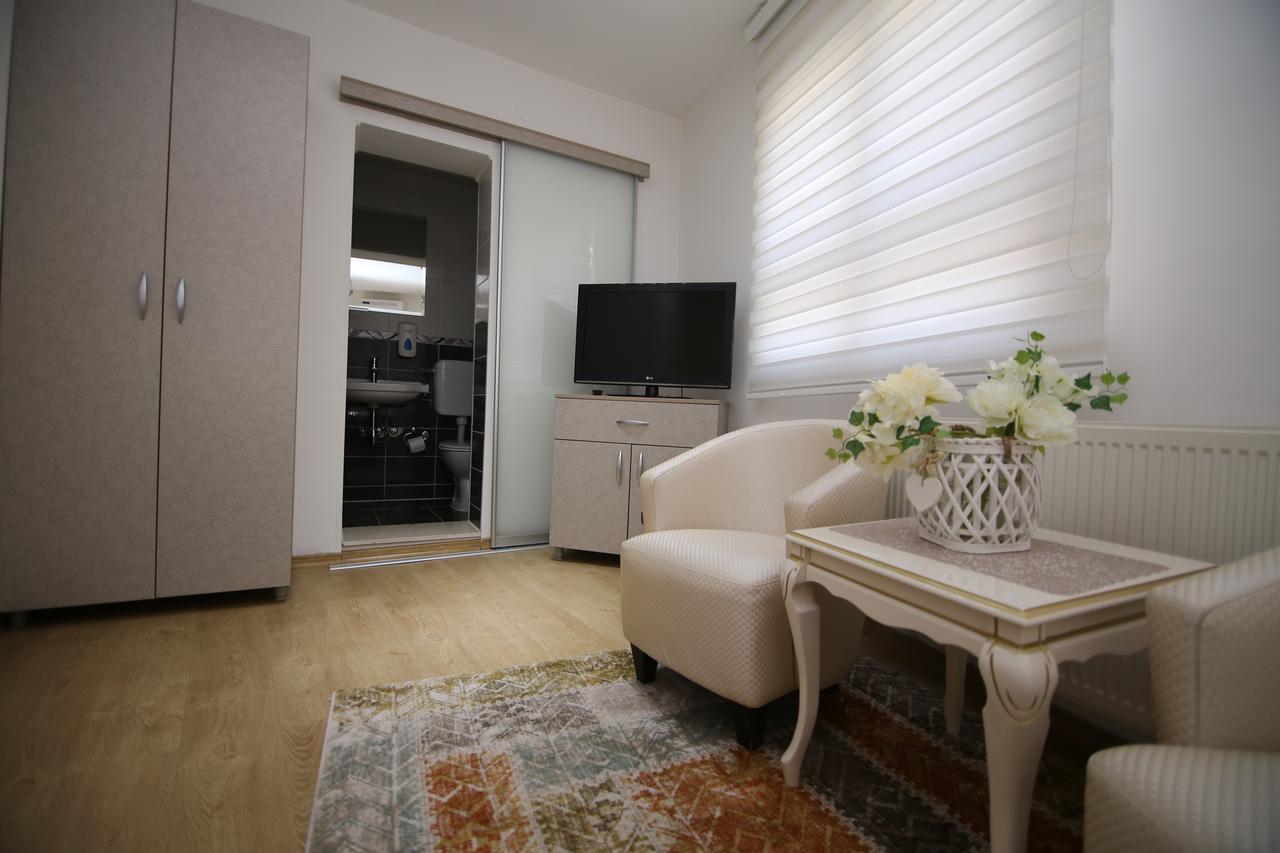Motel One Sarajevo Bagian luar foto